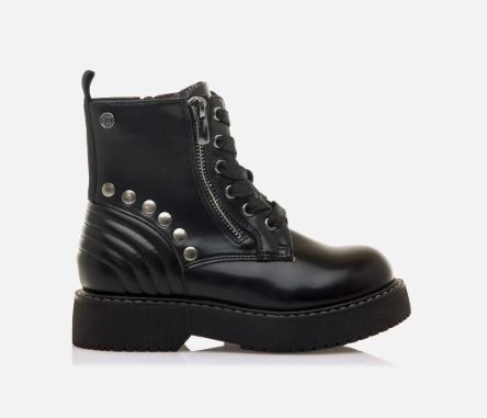 Botin Con Tachuelas