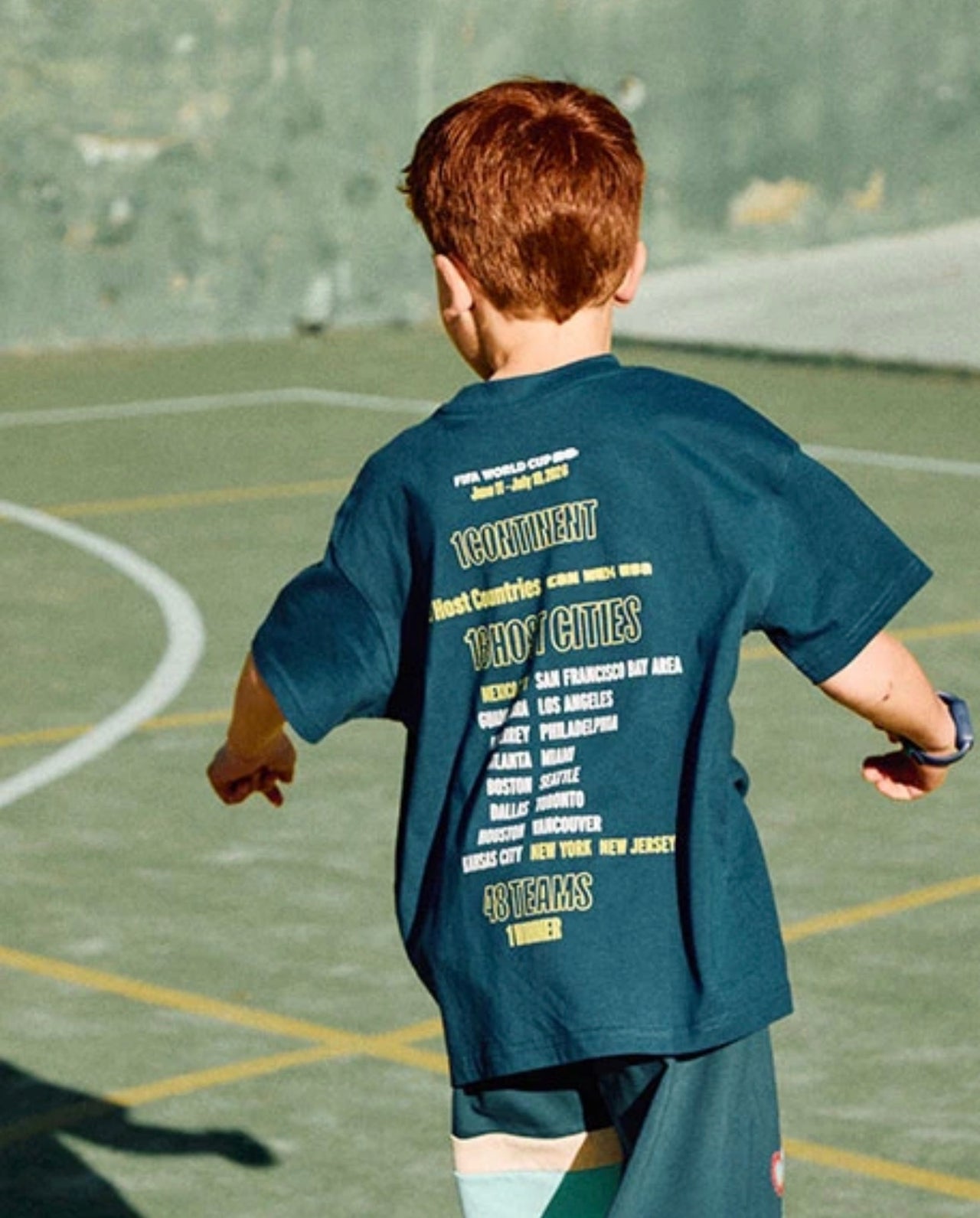 Camiseta FIFA azul marino