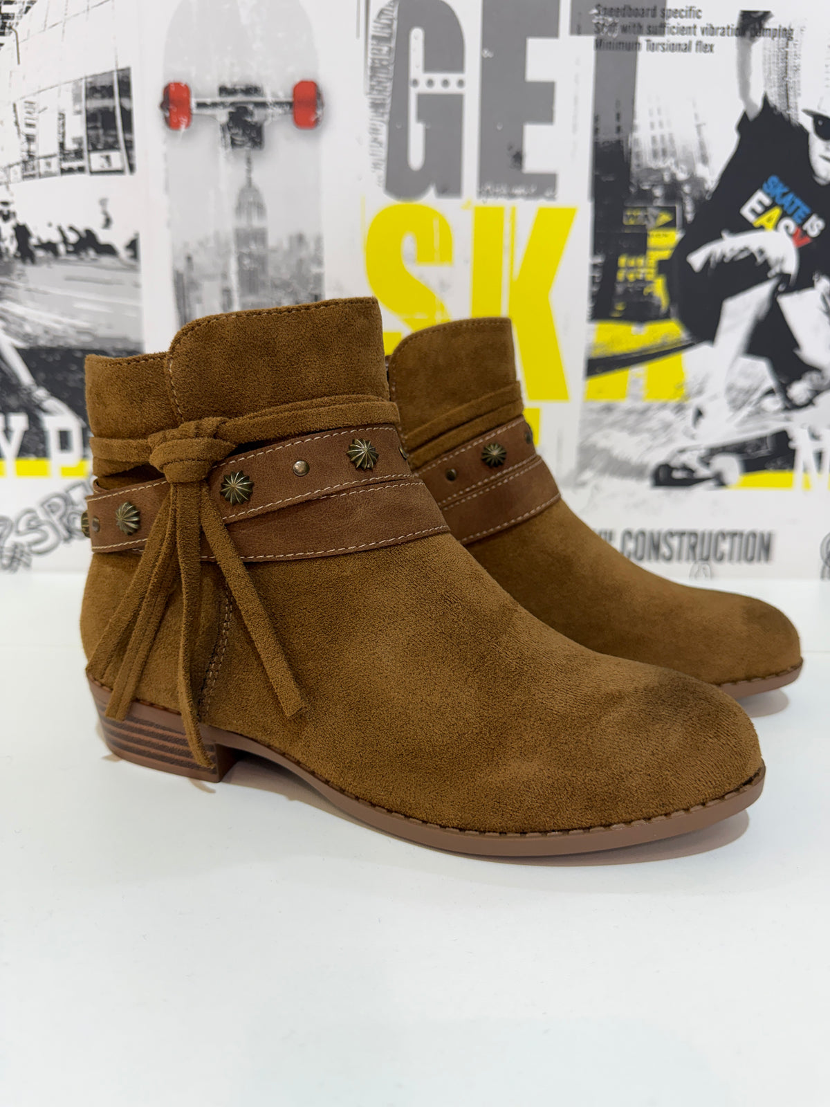 Botin campero antelina camel