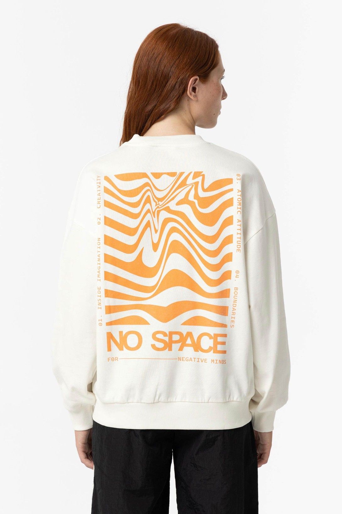 Sudadera Con Ondas En Espalda