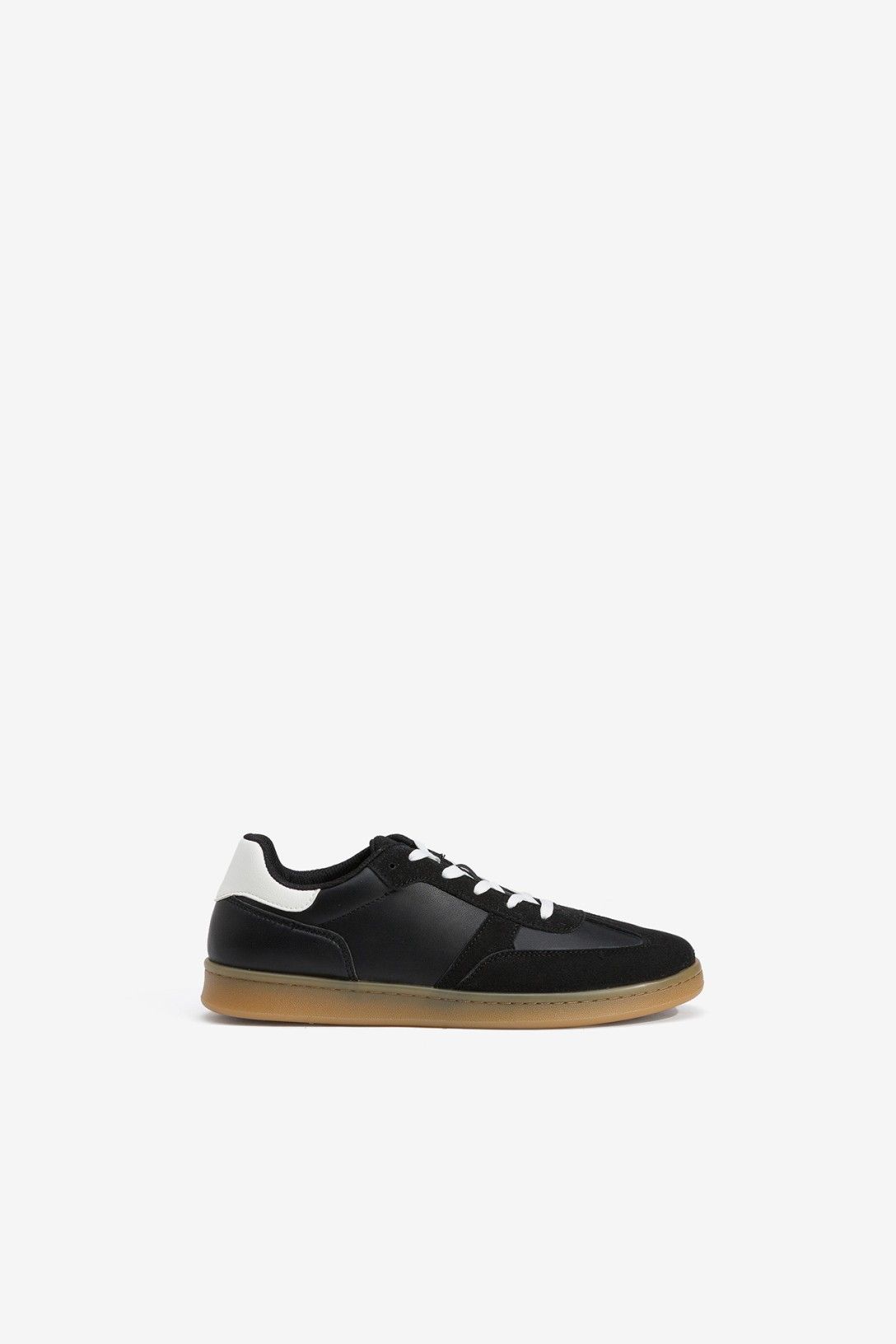 Zapatilla Negra Chico