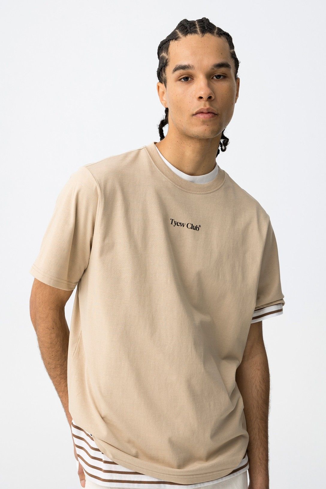 Camiseta manga corta con estampado gráfico.