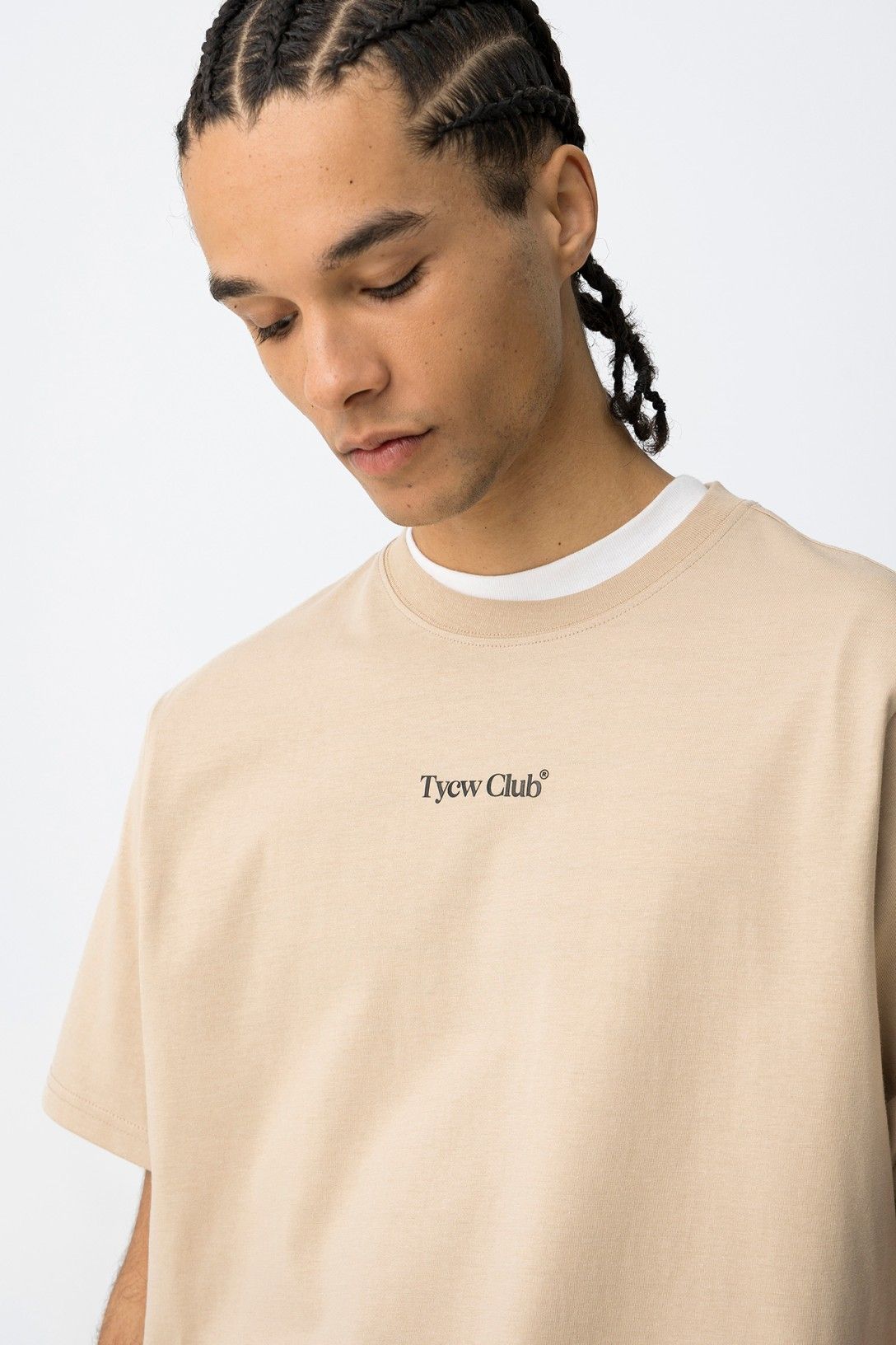 Camiseta manga corta con estampado gráfico.