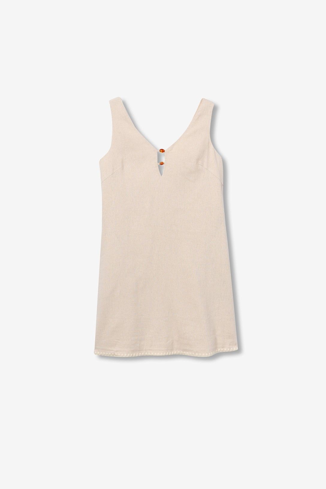 Vestido corto  con escote en V.
