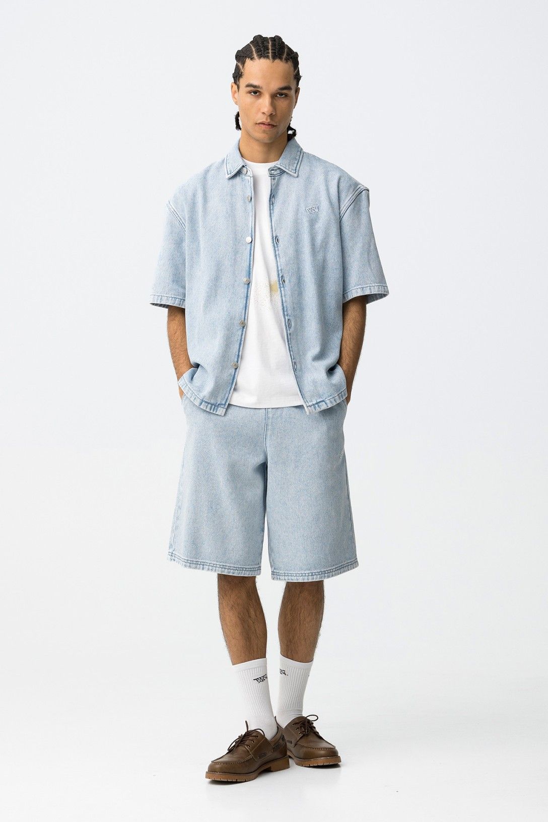 Bermudas denim  con cintura elástica.