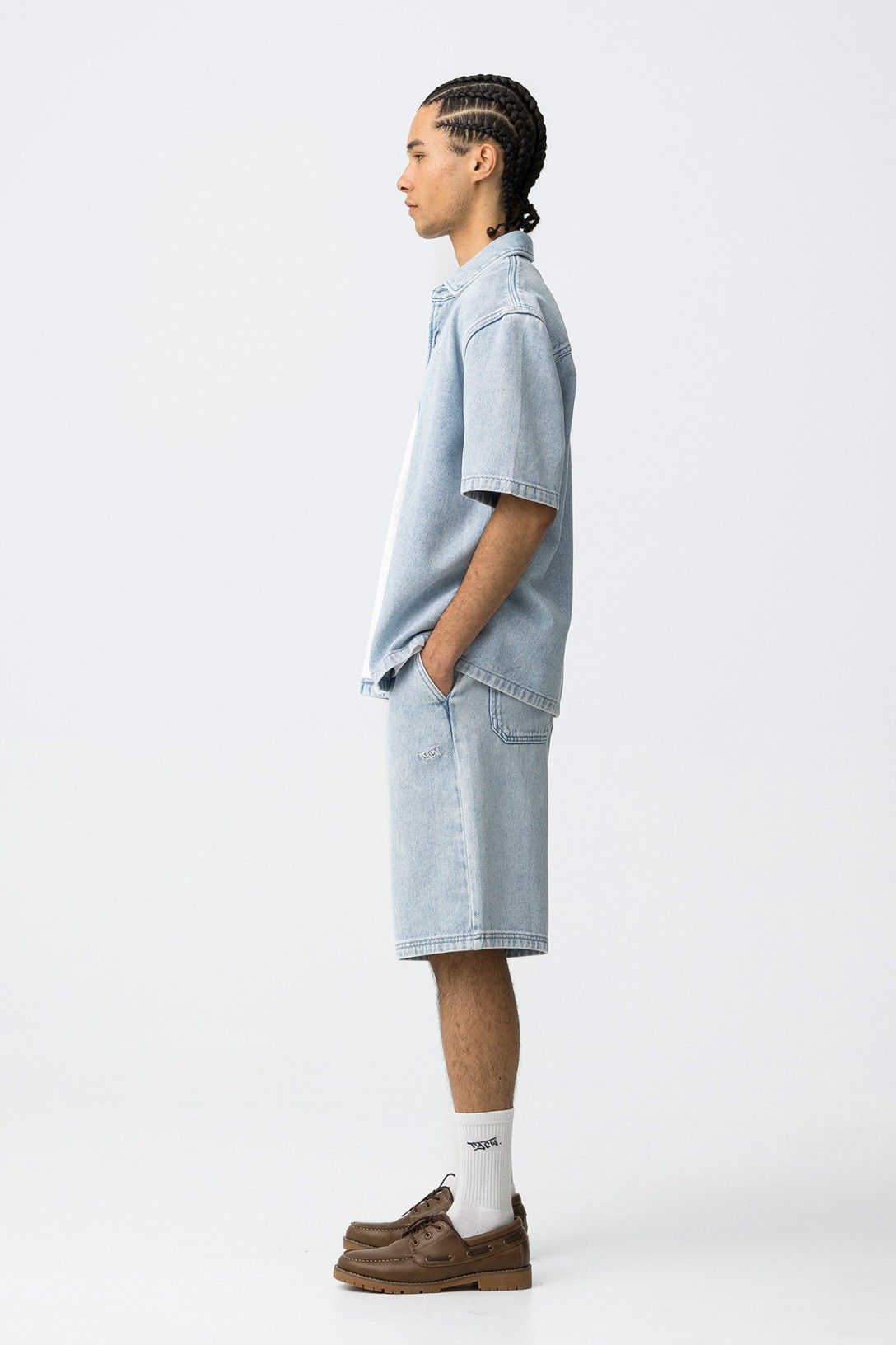 Bermudas denim  con cintura elástica.