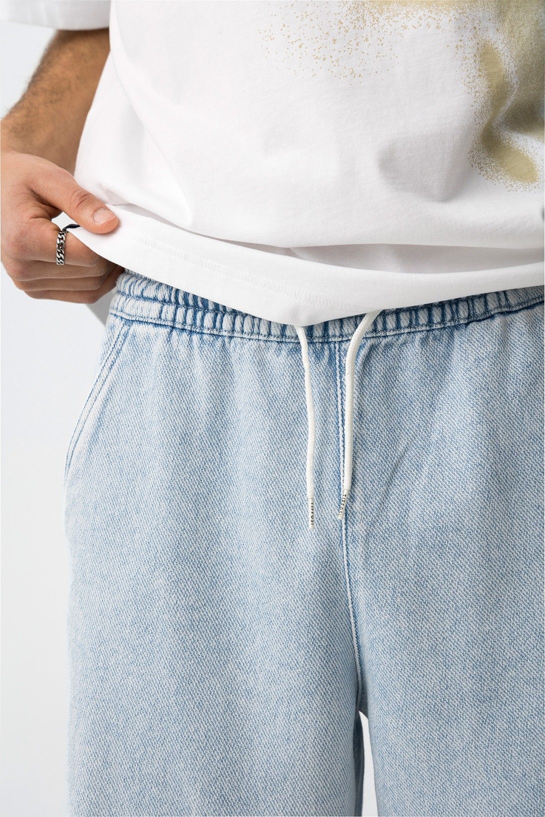 Bermudas denim  con cintura elástica.