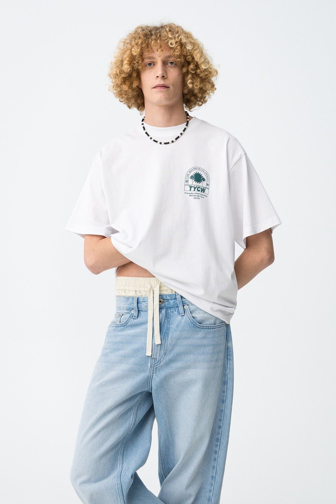 Camiseta  estampa frontal y espalda manga corta.