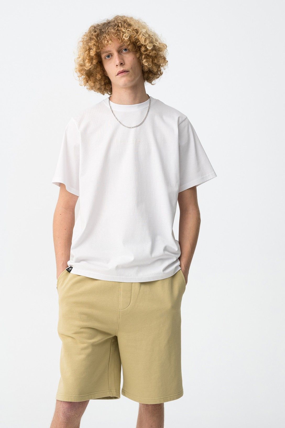 Camiseta estampa Minimal manga corta.