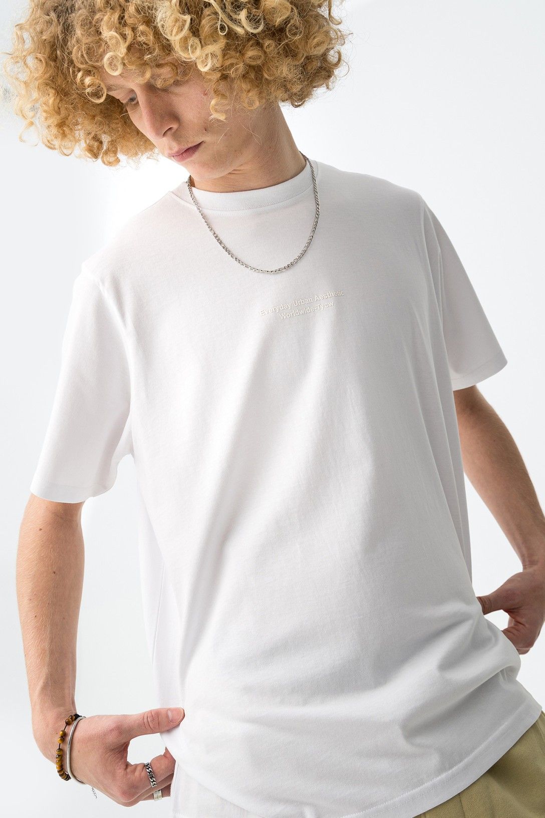 Camiseta estampa Minimal manga corta.