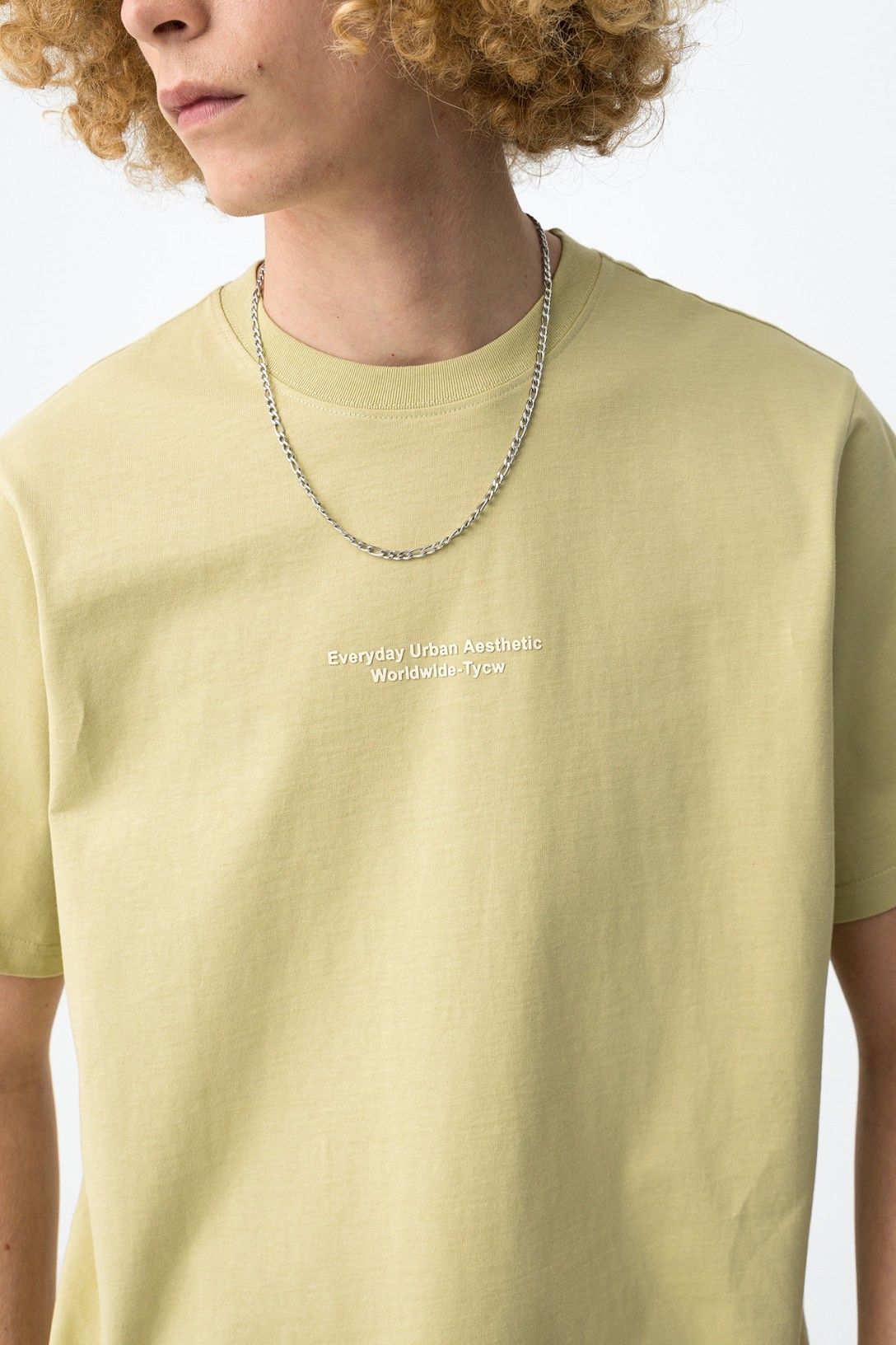Camiseta estampa Minimal manga corta.