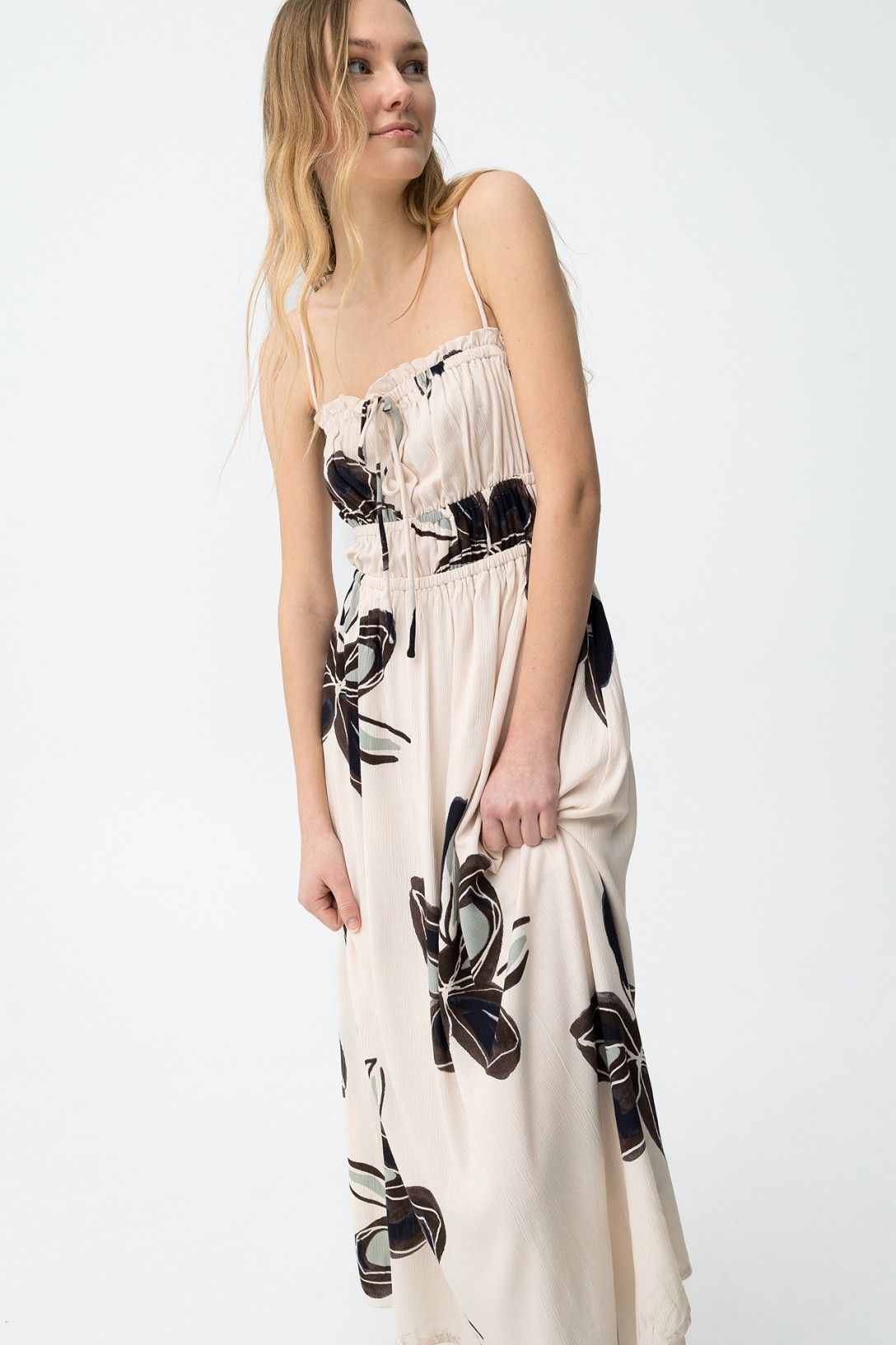 Vestido largo estampado floral.