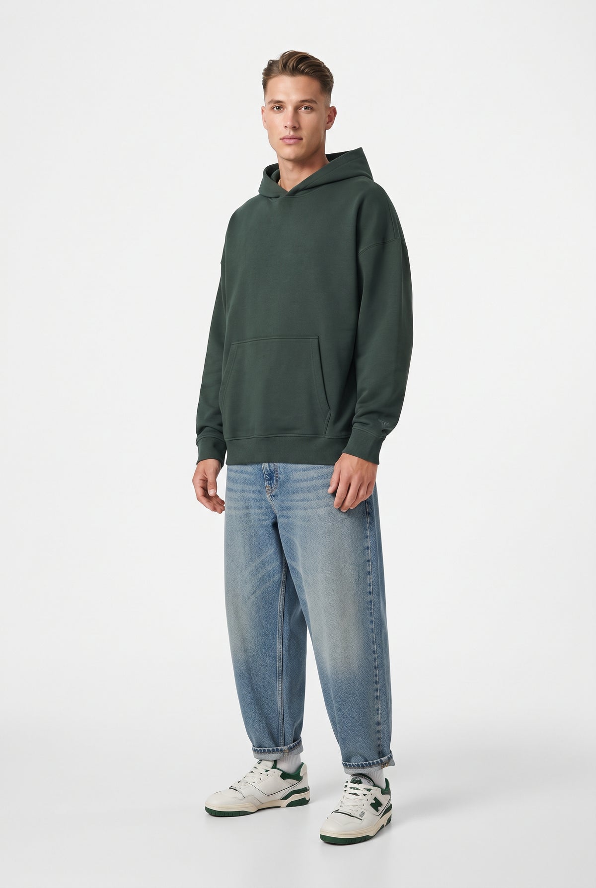 Sudadera básica con capucha en verde