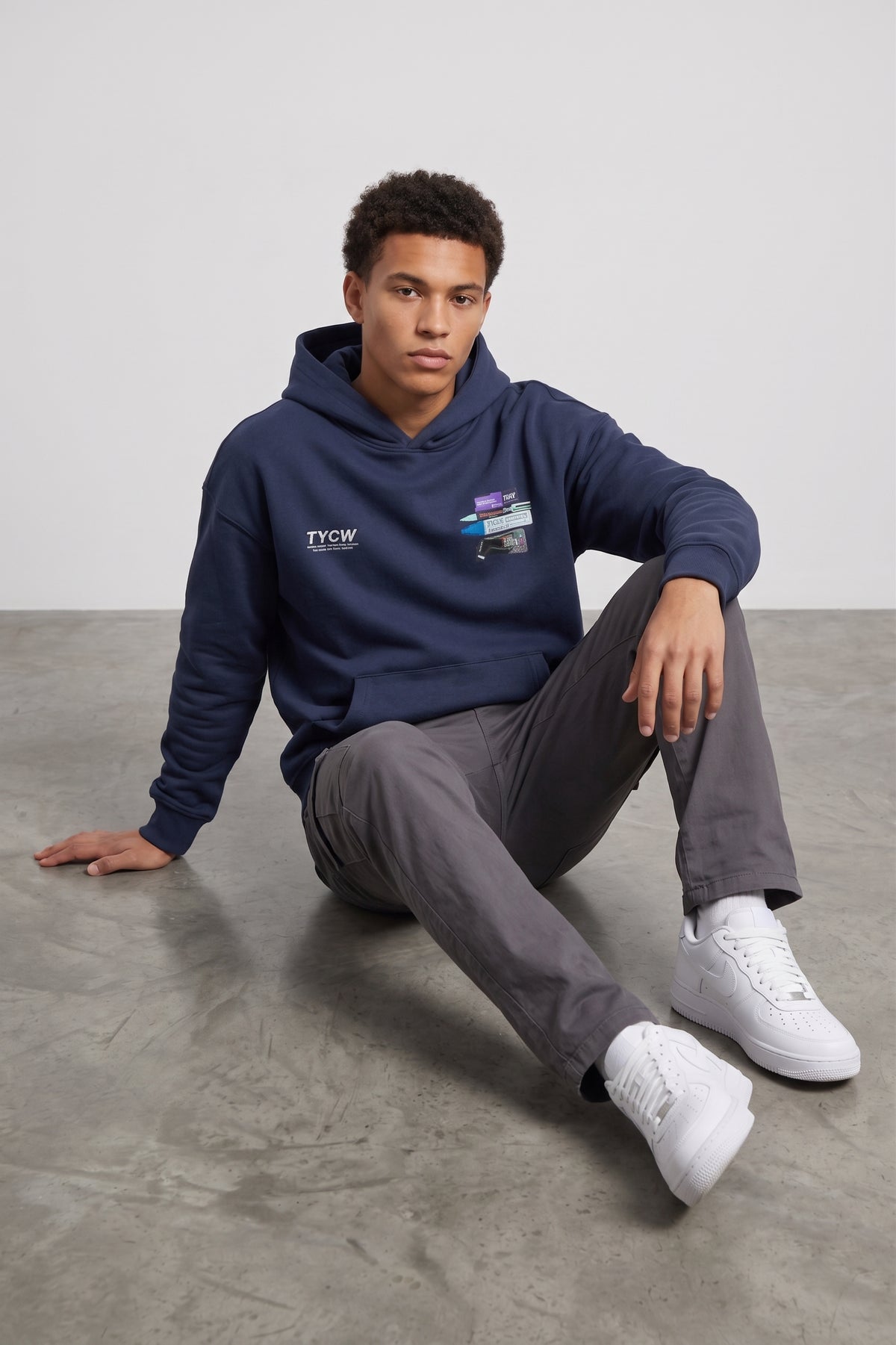 Sudadera con capucha azul marino