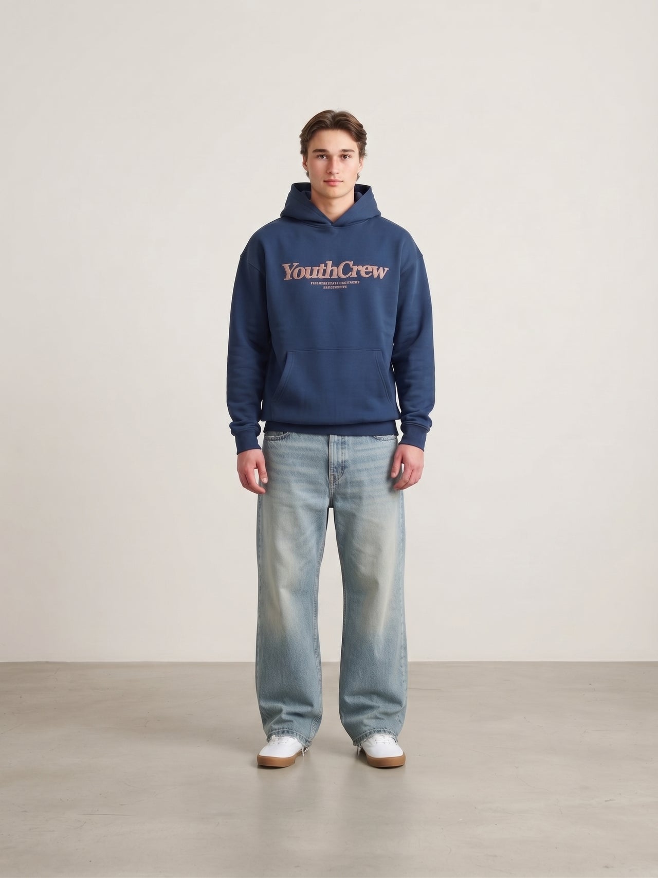 Sudadera con capucha, bolsillo canguro. Chico