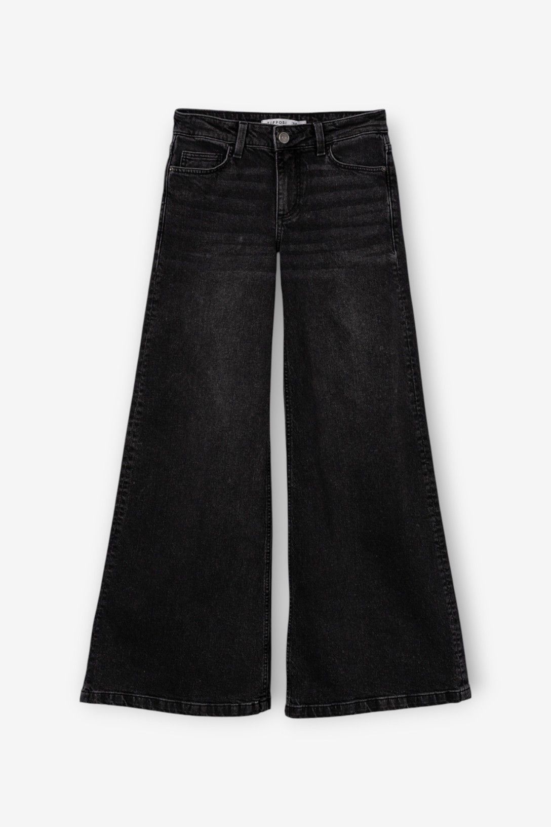 Pantalón vaquero pata ancha negro.