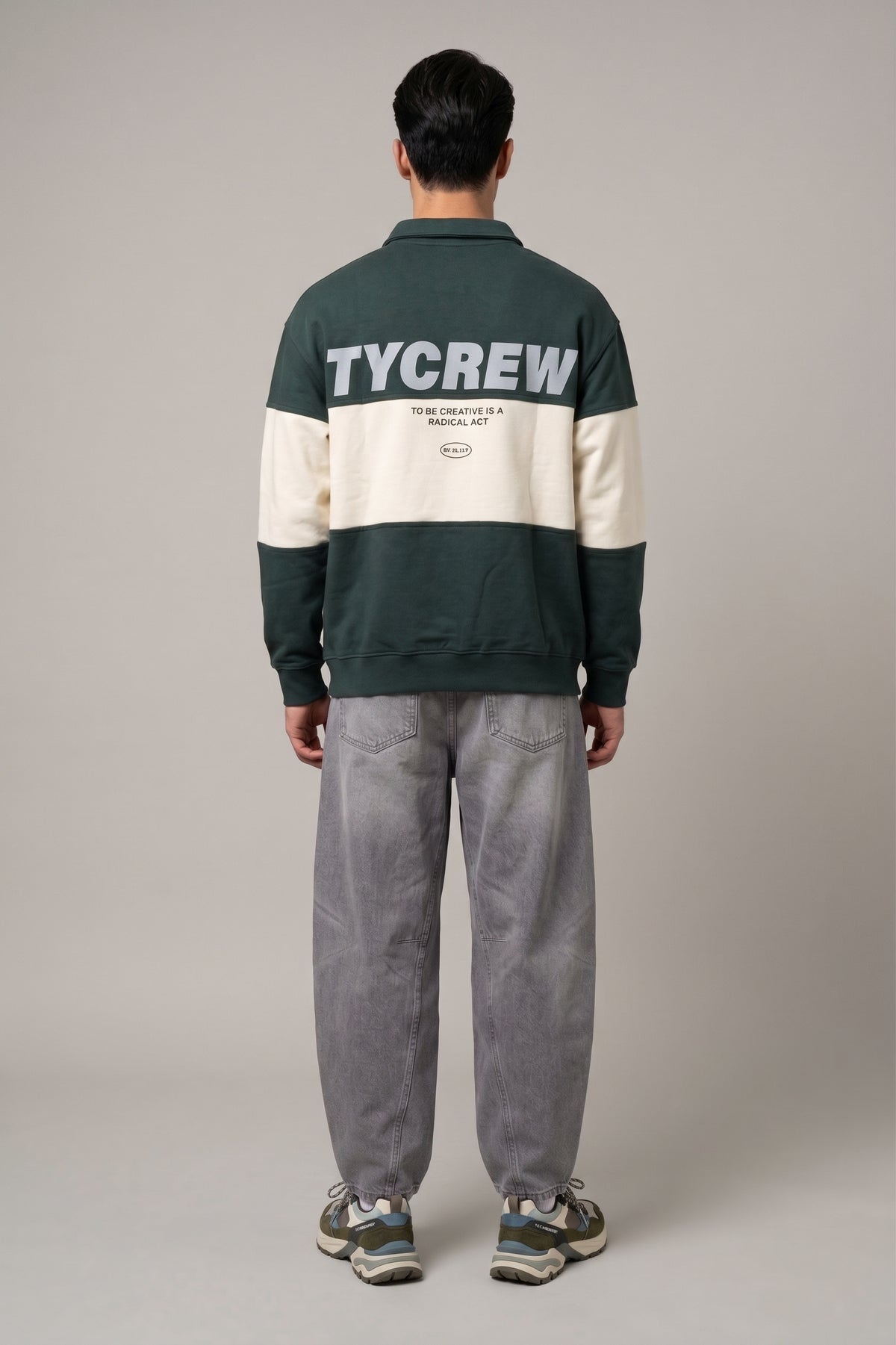 Sudadera cuello polo felpa tipo rugby verde y crudo.