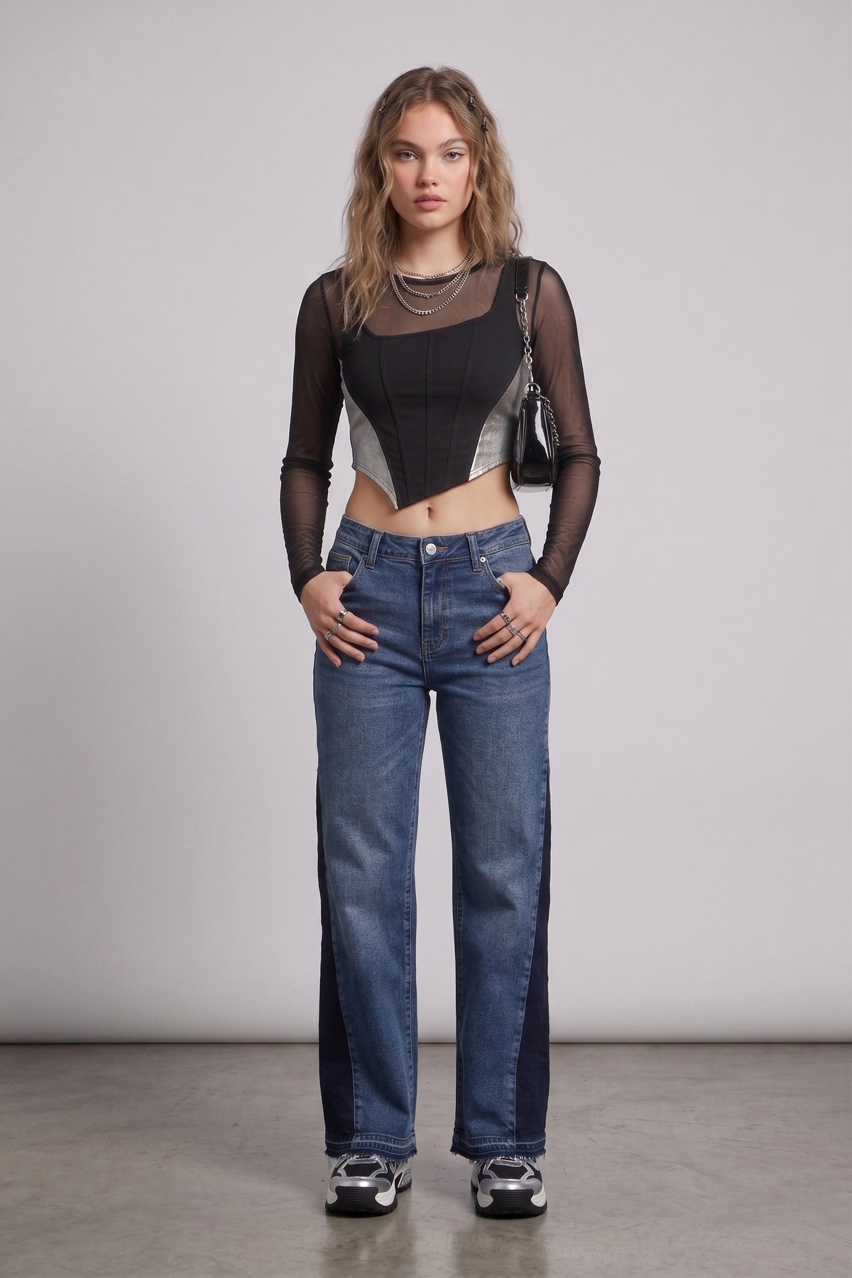 Pantalón vaquero acampanado