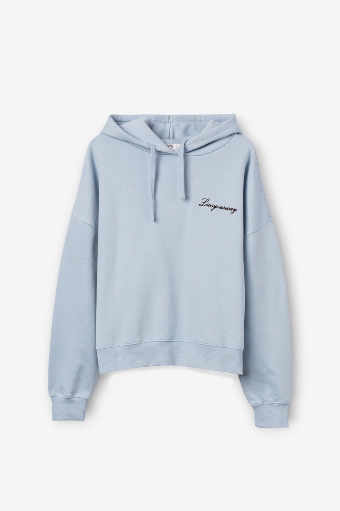 Sudadera con capucha celeste.