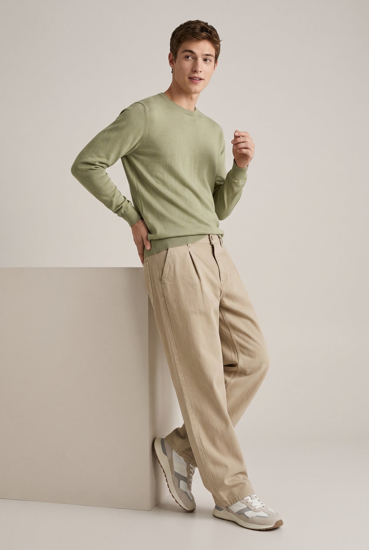 Pantalón chino beige