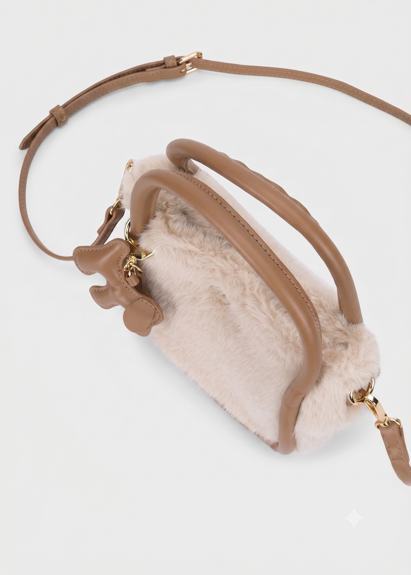 Bolso bandolera de pelo con llavero perrito y doble asa niña.
