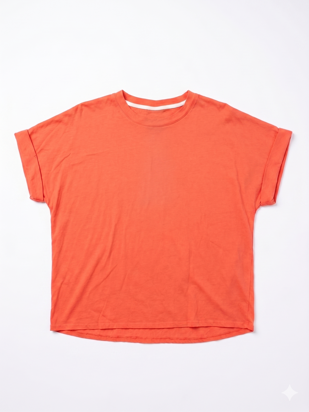 Camiseta oversize con manga dobladillo chica.