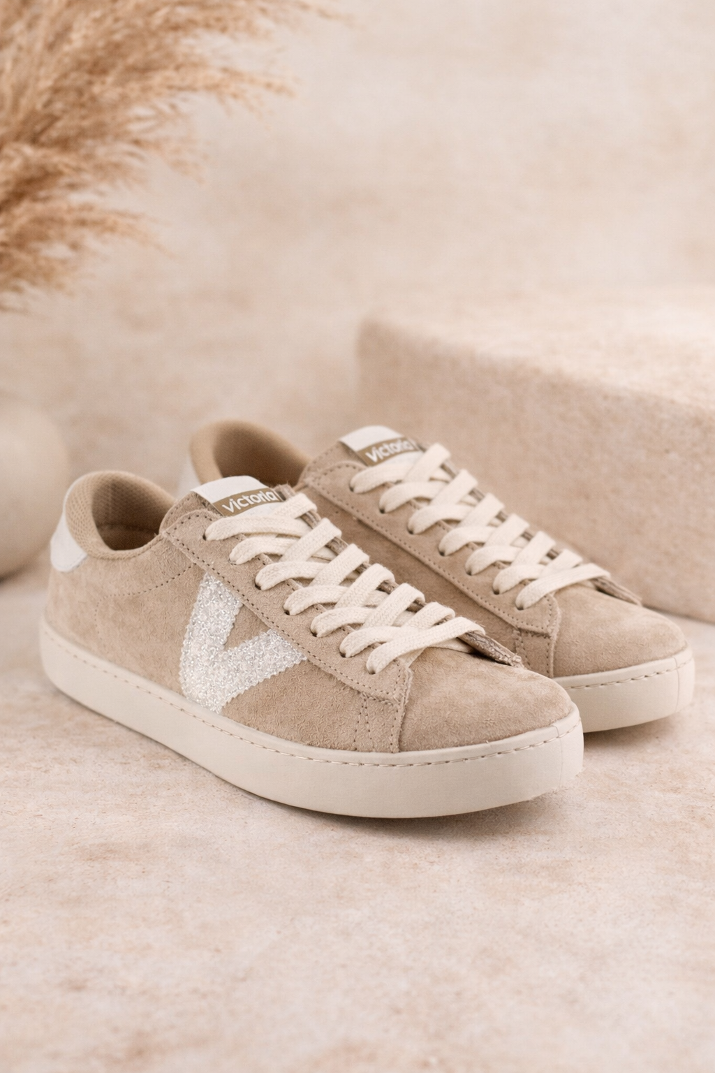 Zapatilla beige victoria