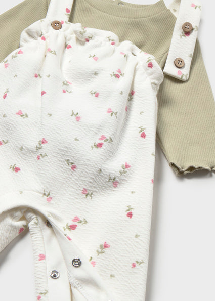 Conjunto peto estampado y  camiseta canalé bebé niña.