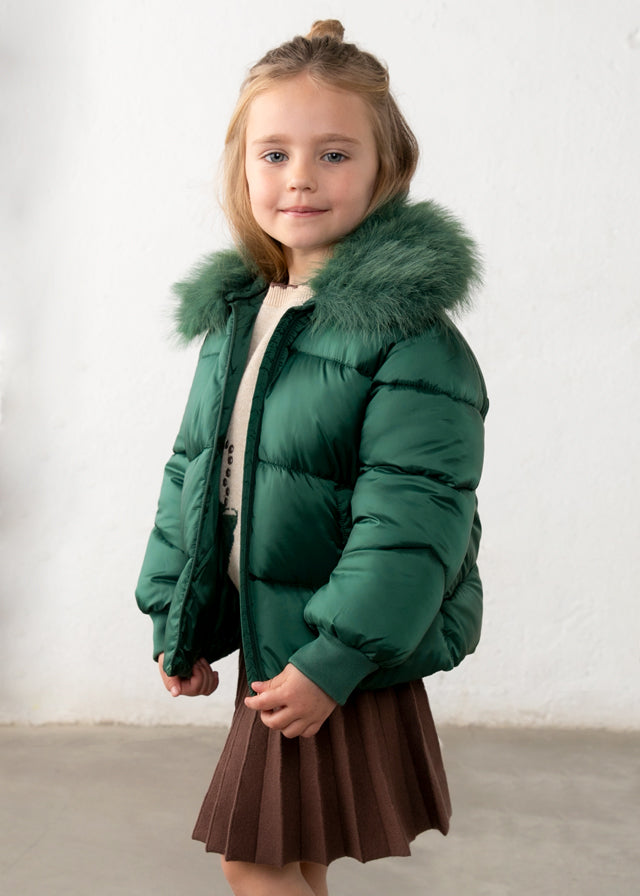Chaquetón verde con cuello pelo sintético, niña.
