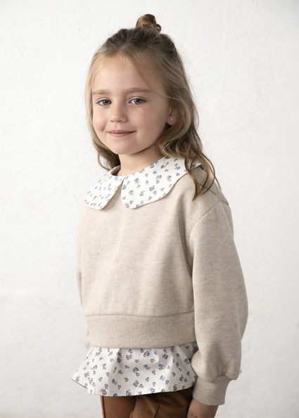 Conjunto leggings antelina y sudadera  cuello y bajo de camisa niña.