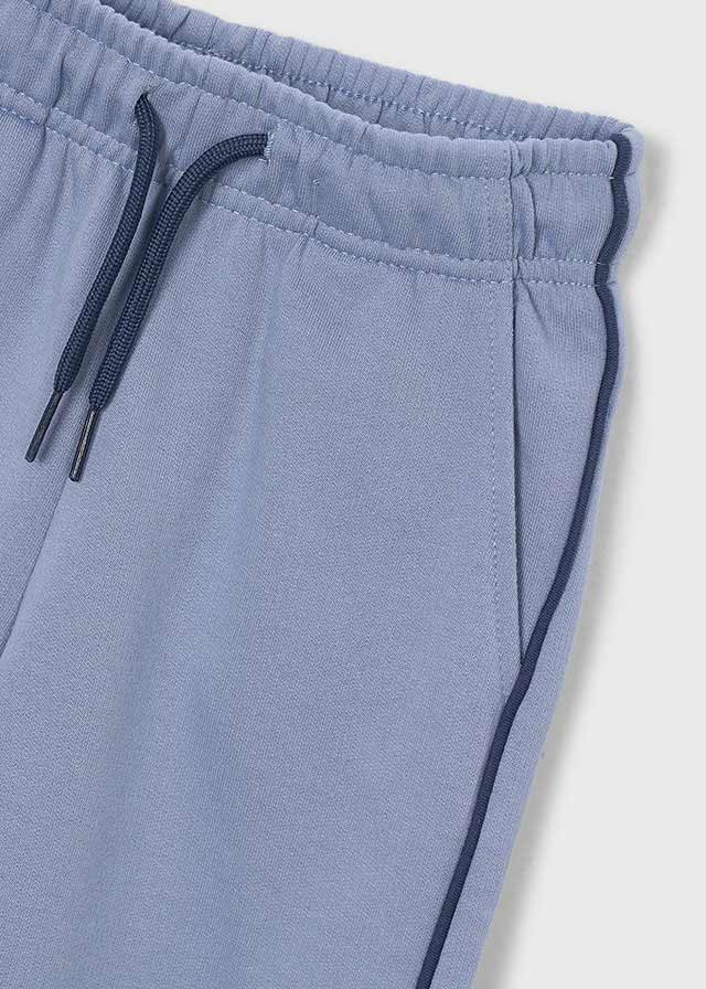 Chandal sudadera y 2 pantalones skate