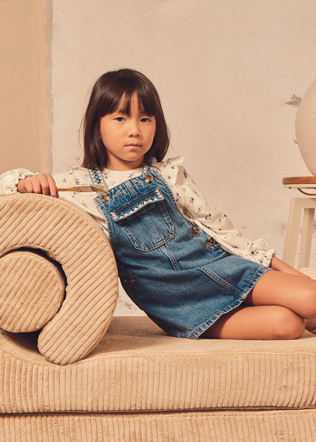 Falda peto bordado niña