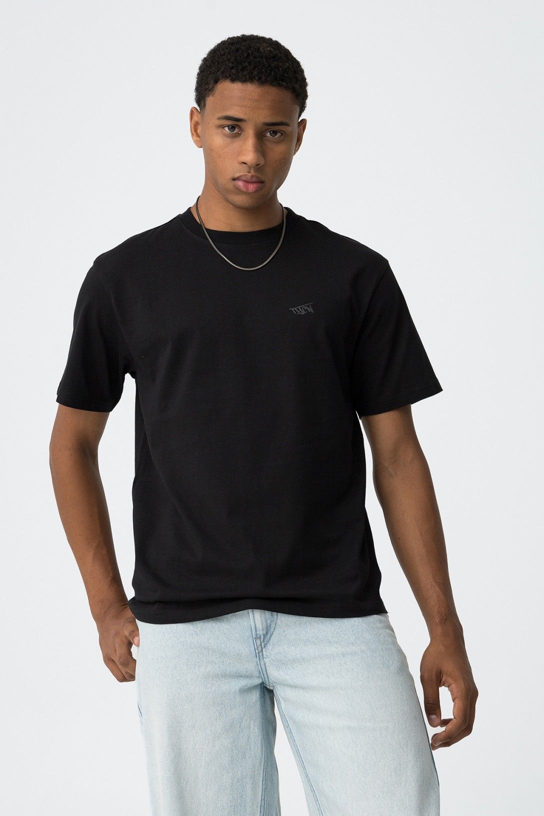 Camiseta chico manga corta negra