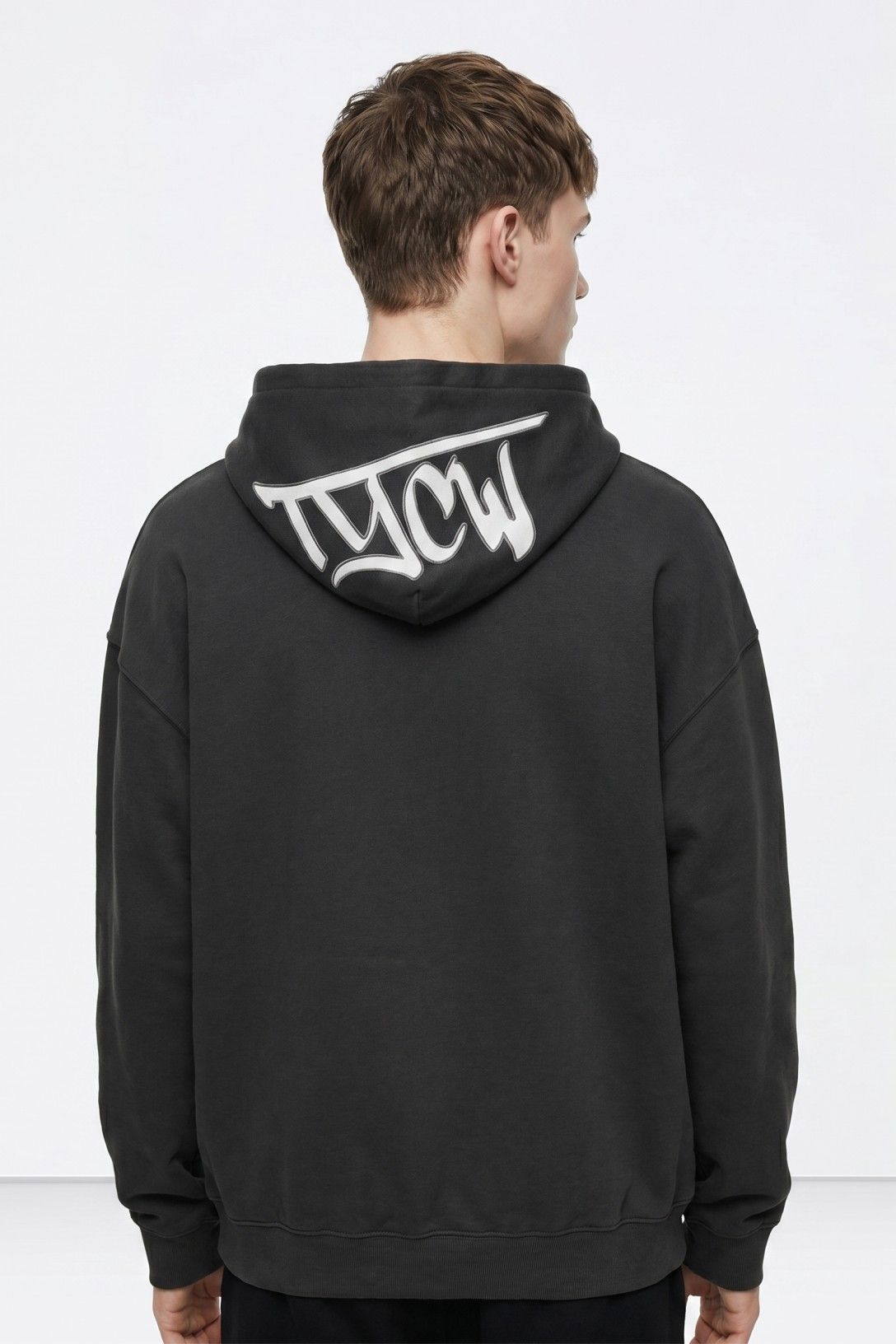 Sudadera con logo en capucha