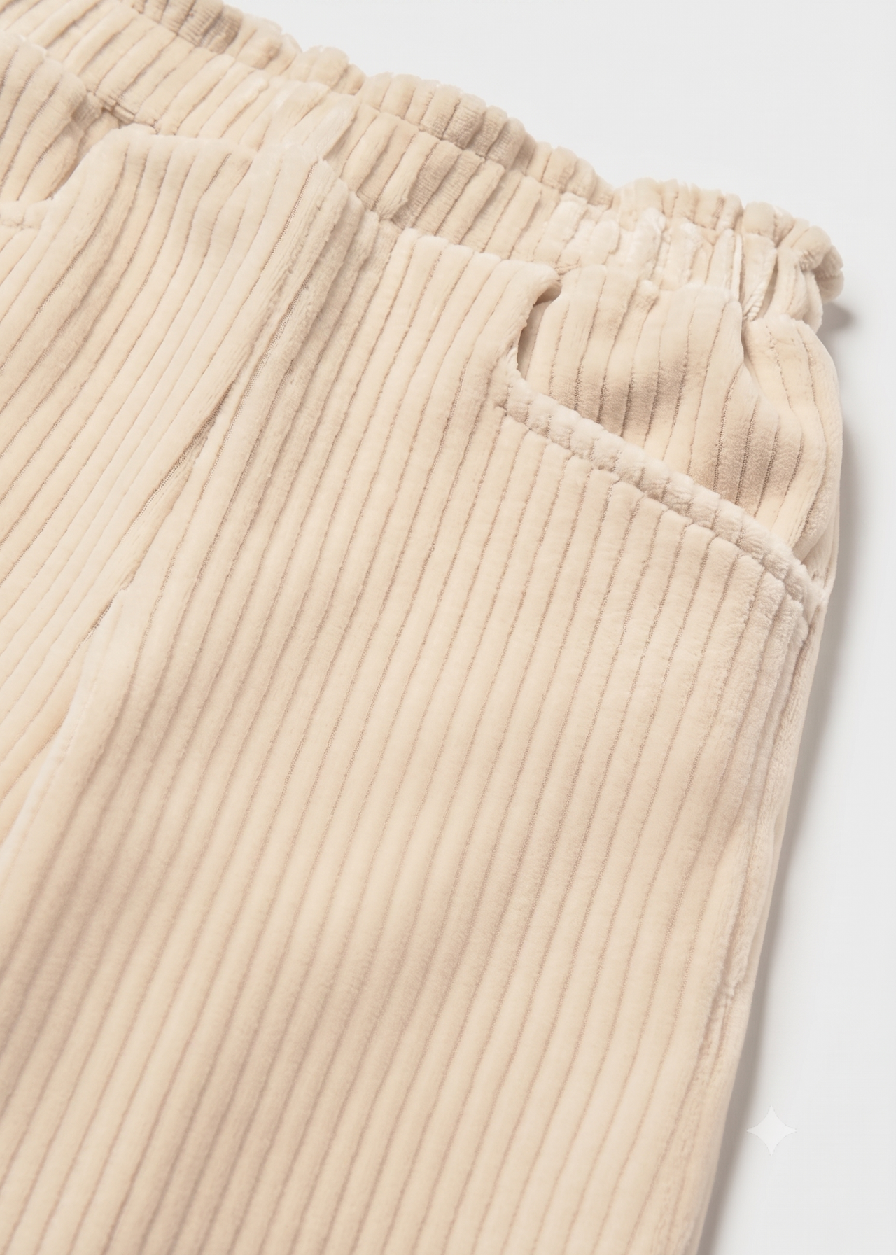 Pantalon pana bebe niña.