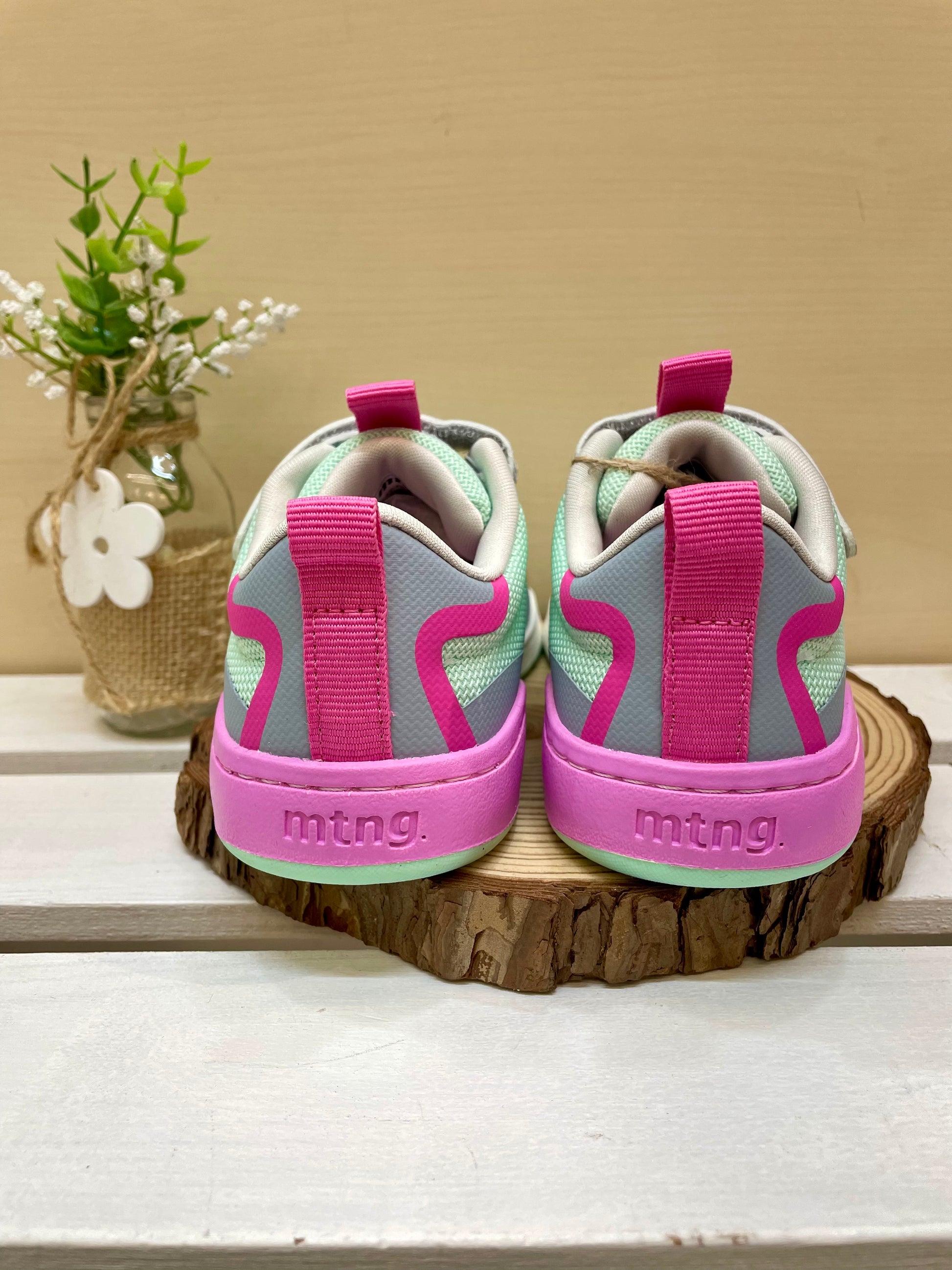 Zapatillas un velcro respetuosas