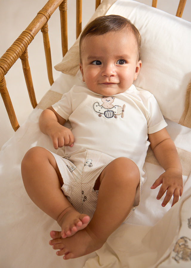 Conjunto pantalon corto camiseta