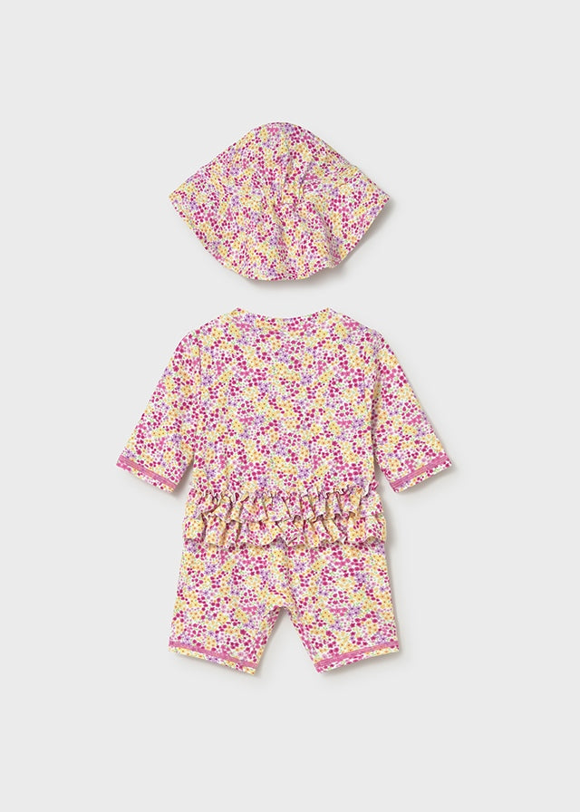 Conjunto de baño con gorro bebé