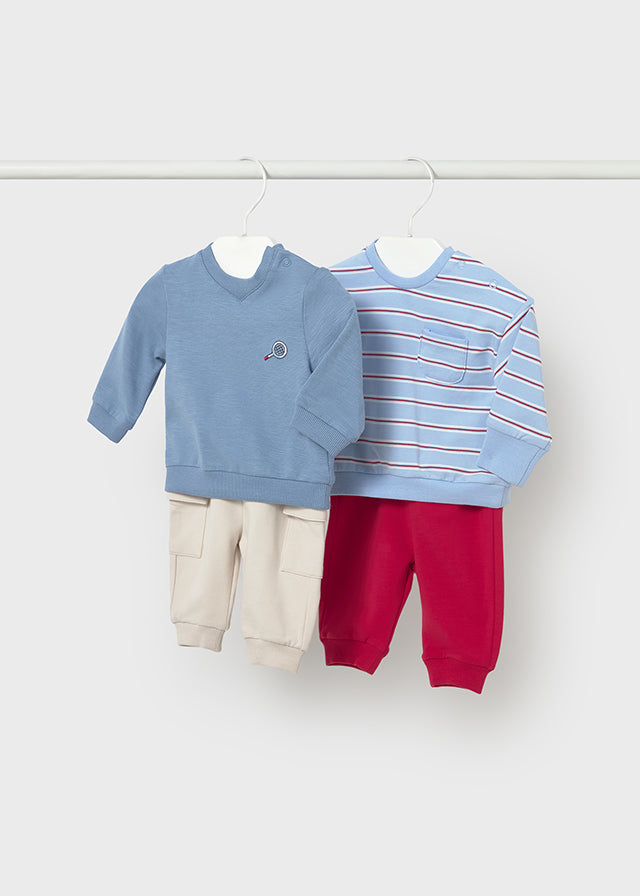Conjunto punto 4 piezas : 2 sudaderas + 2 pantalones.