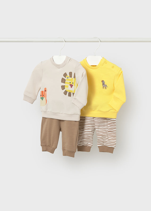 Conjunto punto 4 piezas : 2 sudaderas + 2 pantalones.