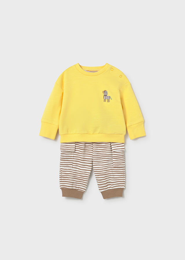 Conjunto punto 4 piezas : 2 sudaderas + 2 pantalones.