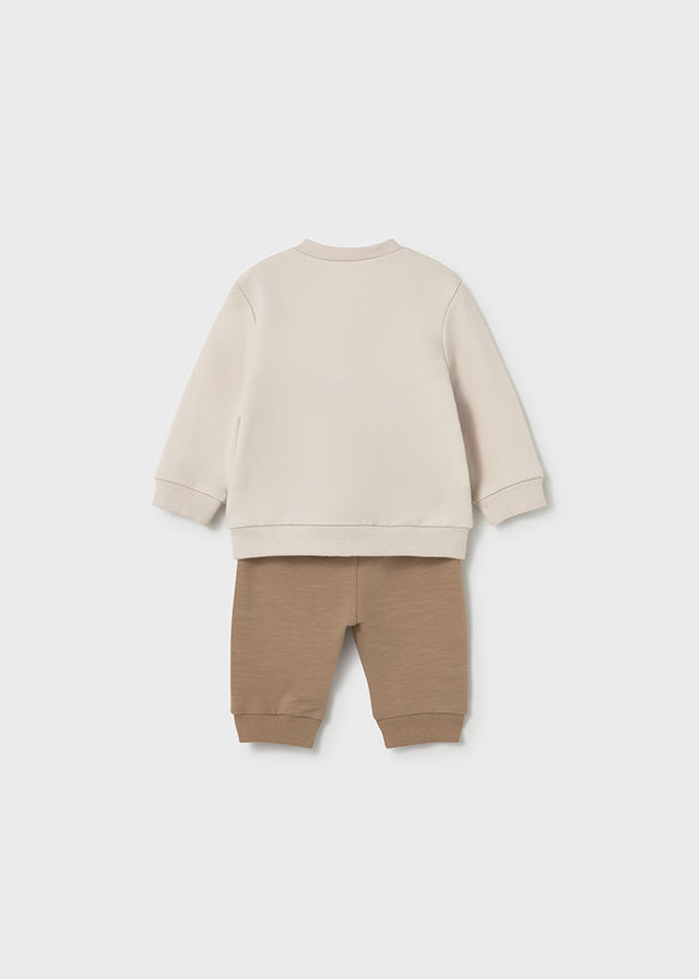 Conjunto punto 4 piezas : 2 sudaderas + 2 pantalones.