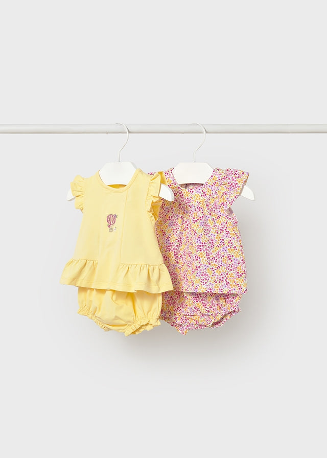 Conjunto 4 piezas camiseta y cubrepañal bebé
