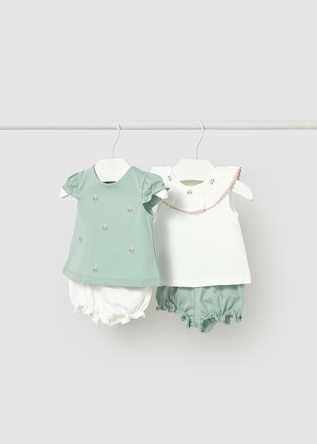 Pack bebé niña 4 piezas: camiseta y  cubrepañal.