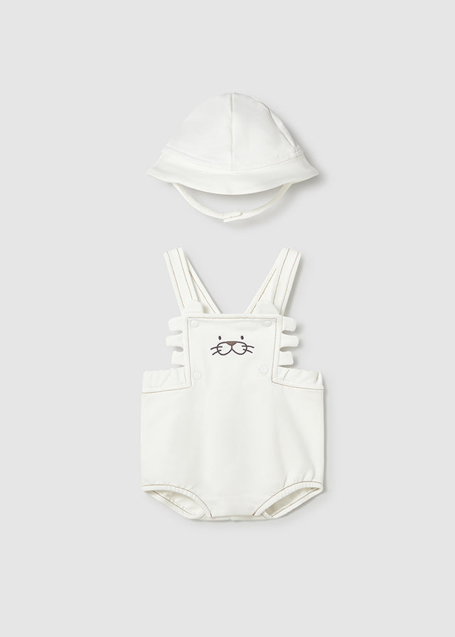 Peto corto y gorro