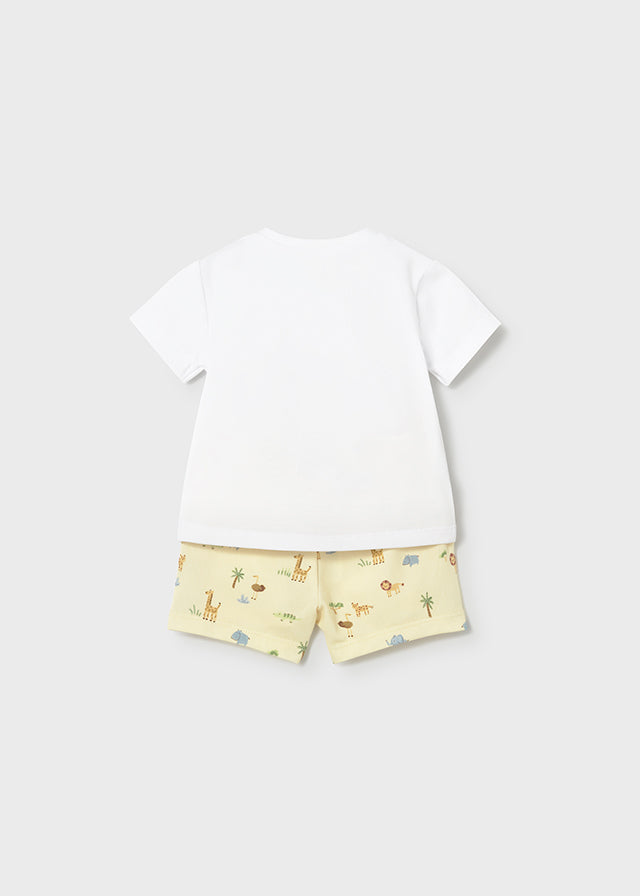 Conjunto  4 piezas, dos camisetas y dos shorts.