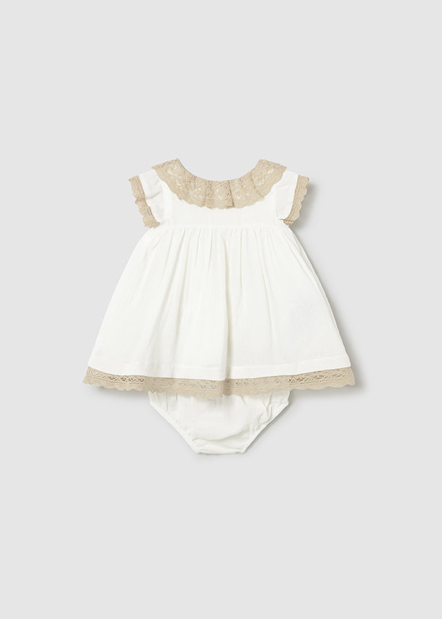 Conjunto bebé vestido y braguita con encaje