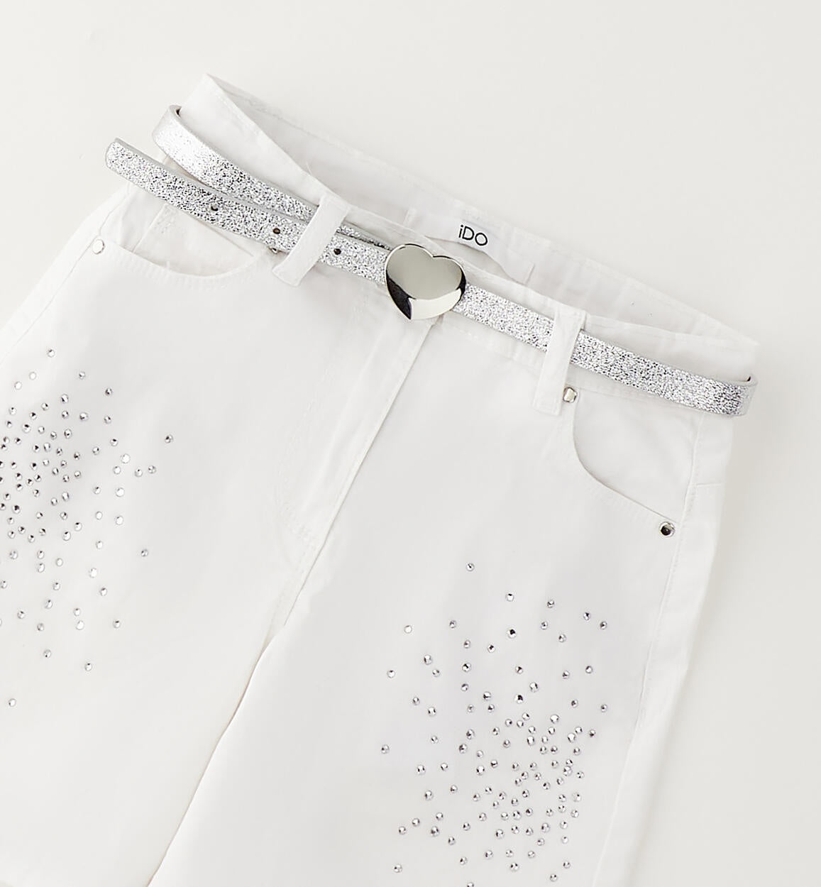 Pantalón corto con cinturón