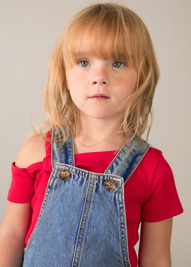 Peto denim fluido niña