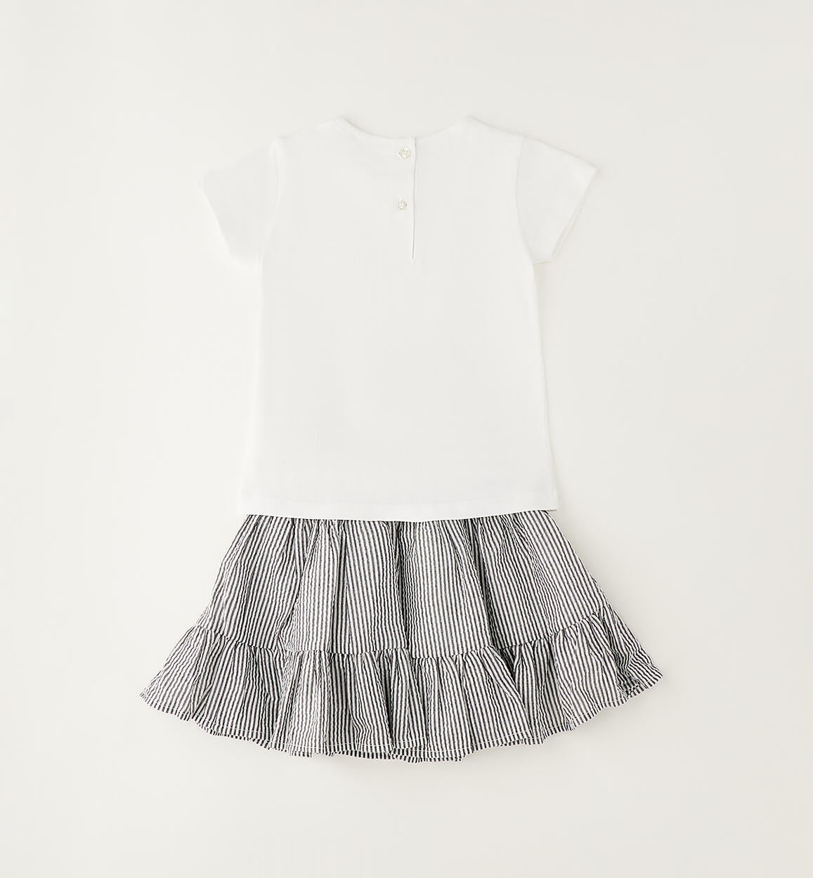 Conjunto de camiseta y falda de rayas